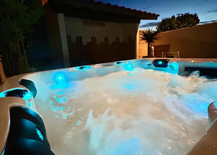 L Oustalet Maison Avec Spa Proche Mer