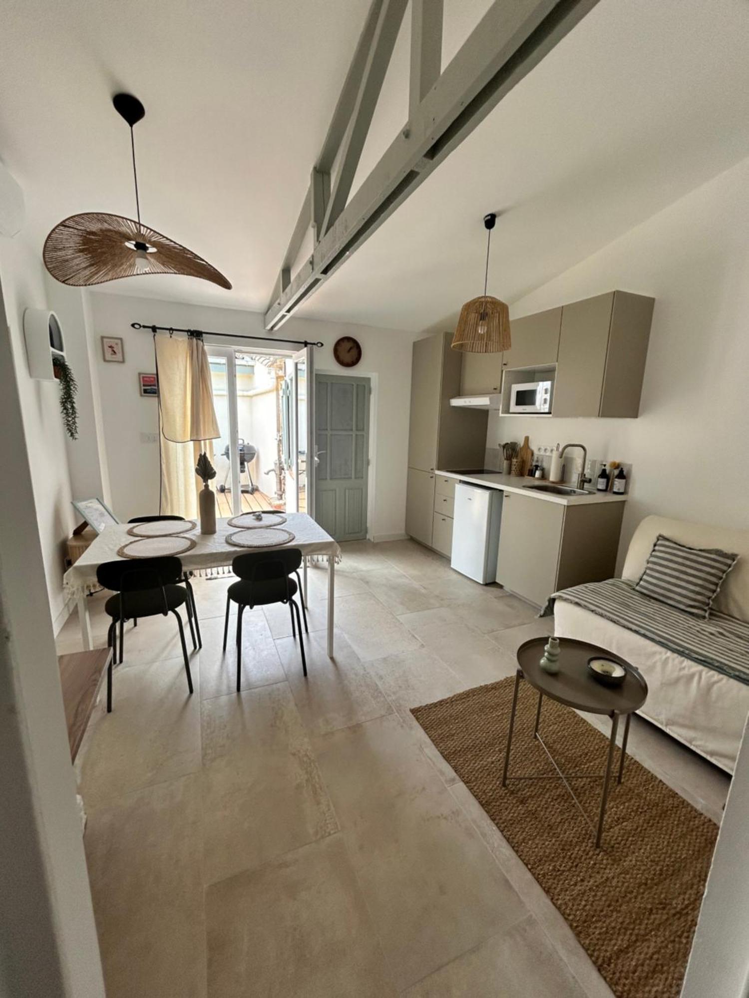 Holiday home L Oustalet Maison Avec Proche